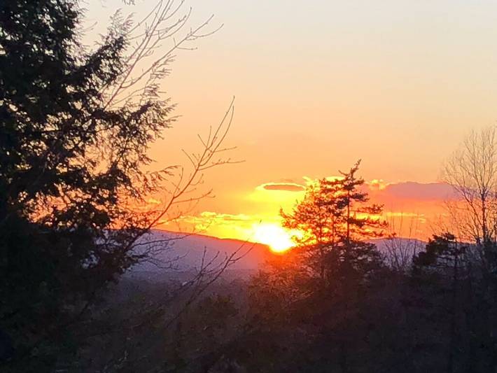 Vacation rental for 14 people, with yard in Burke