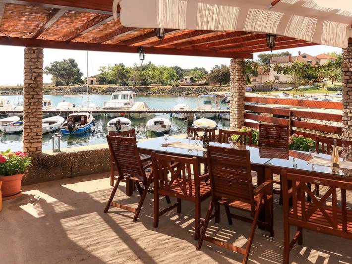 Ferienhaus für 13 Personen, mit Terrasse auf Lošinj - 2