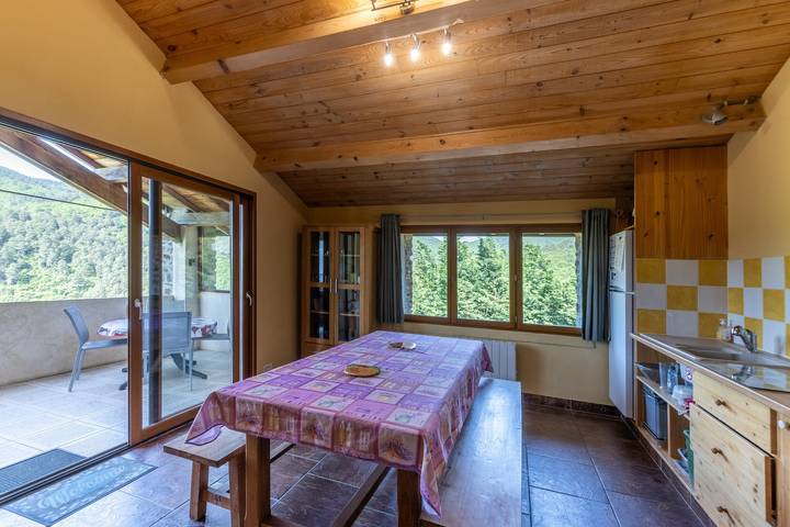 Ferienhaus 'Gite Des Ressources' mit Bergblick, Gemeinschaftspool und Wlan in Malbosc, Parc naturel régional des Monts d'Ardèche