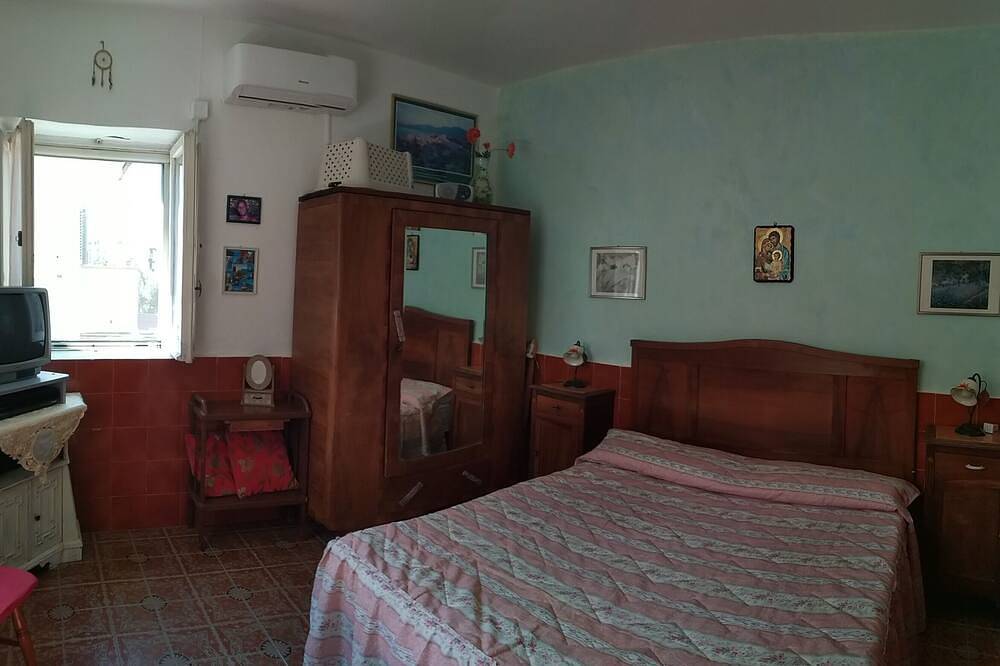 Bonito apartamento con jardín con vistas al mar in Scauri, Provincia de Latina