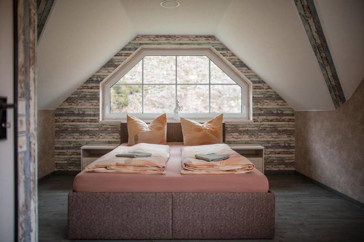 Ferienhaus für 4 Personen, mit Whirlpool und Terrasse sowie Garten und Sauna in Lauscha - 3