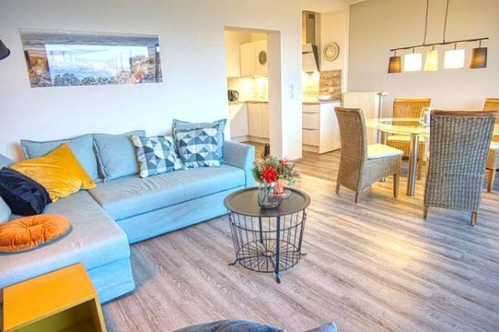 Ferienwohnung für 2 Personen, mit Garten und Balkon in Oberursel