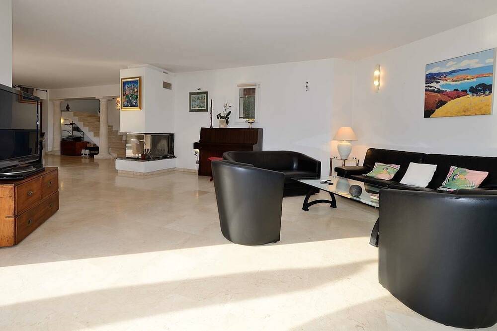 Villa 10 Personen bis 10 km von Cannes mit Pool. Atemberaubende Aussicht auf das Meer in Pégomas, Cannes und Umgebung
