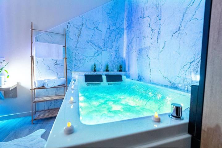 Gîte pour 2 personnes, avec jacuzzi et terrasse à Besançon - 4