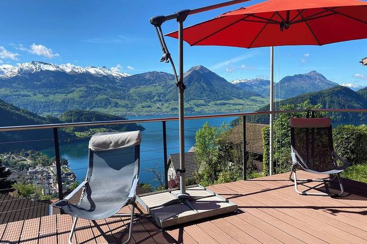 Ferienhaus für 7 Personen, mit Balkon und Garten