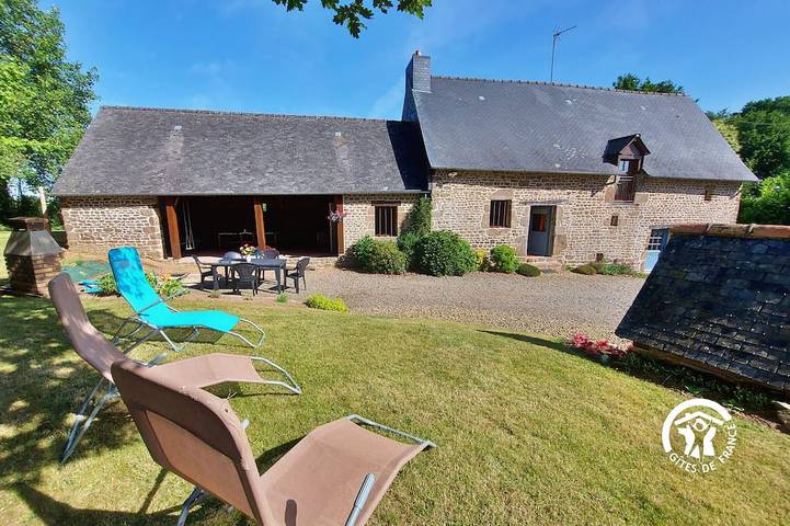 Gîte pour 7 personnes, avec terrasse et jardin