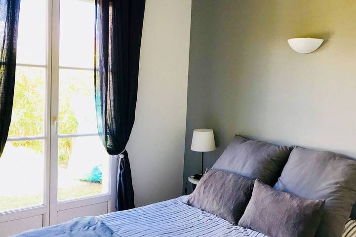 Saint-Tropez Haus mit Garten, 2 Schlafzimmer für 5 Personen, Strand 50 m. in Gassin, Mittelmeerküste (Frankreich)
