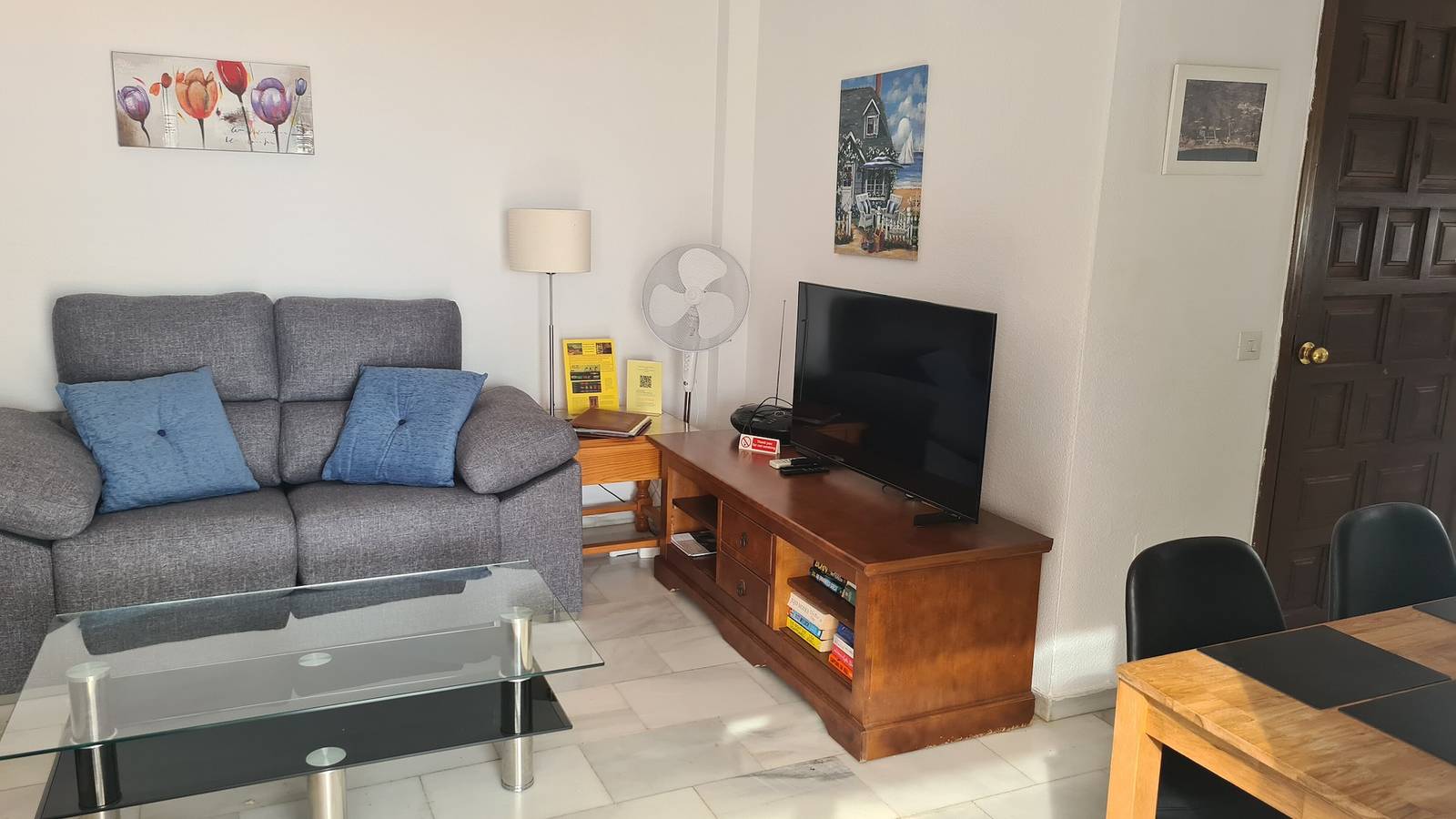 Appartement entier, "Penthouse à Benalmadena" vue mer et montagne, piscine extérieure, terrasse, climatisation et Wi-Fi. in Benalmádena Costa, Benalmádena