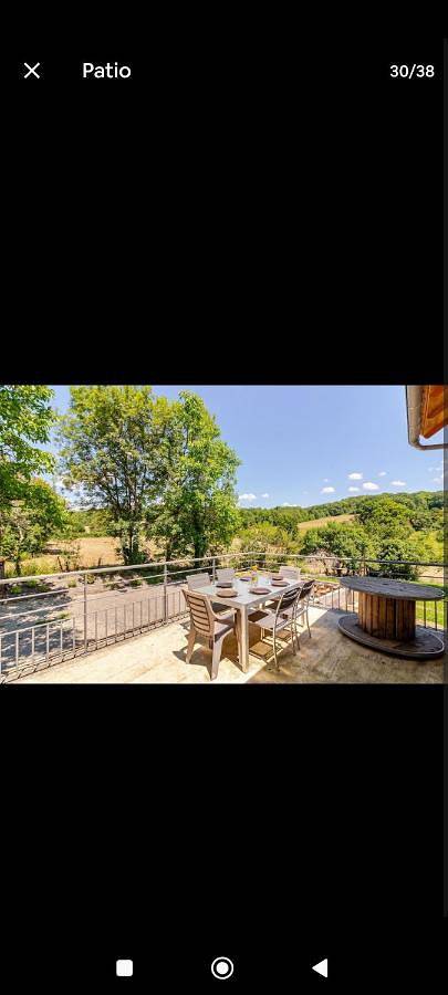 Location de vacances pour 6 personnes, avec Balcon et Terrasse ainsi que Jardin et Piscine à Boussac (Lot)