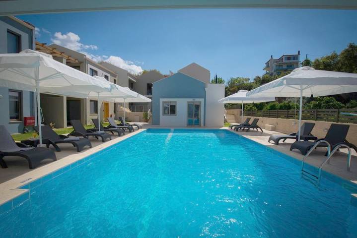 Location de vacances pour 4 personnes, avec piscine et jardin dans Mikra Mandinia - 2