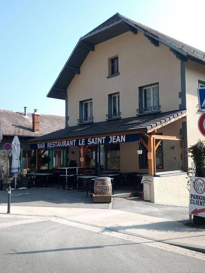 Chambre d’hôte pour 2 personnes, avec Terrasse et Vue à Saint-Jean-de-la-Porte