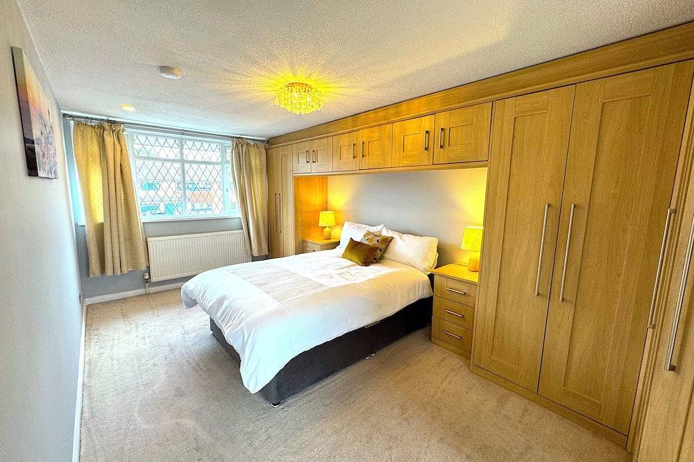 Cosy Guest House, Langley, Slough. in Slough, Berkshire