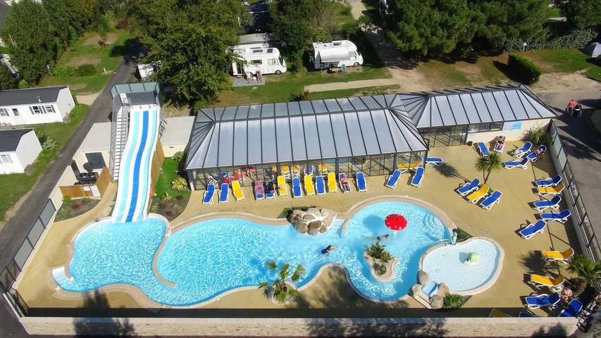 Gîte pour 2 personnes, avec piscine ainsi que terrasse et jardin à Saint-Lunaire - 2