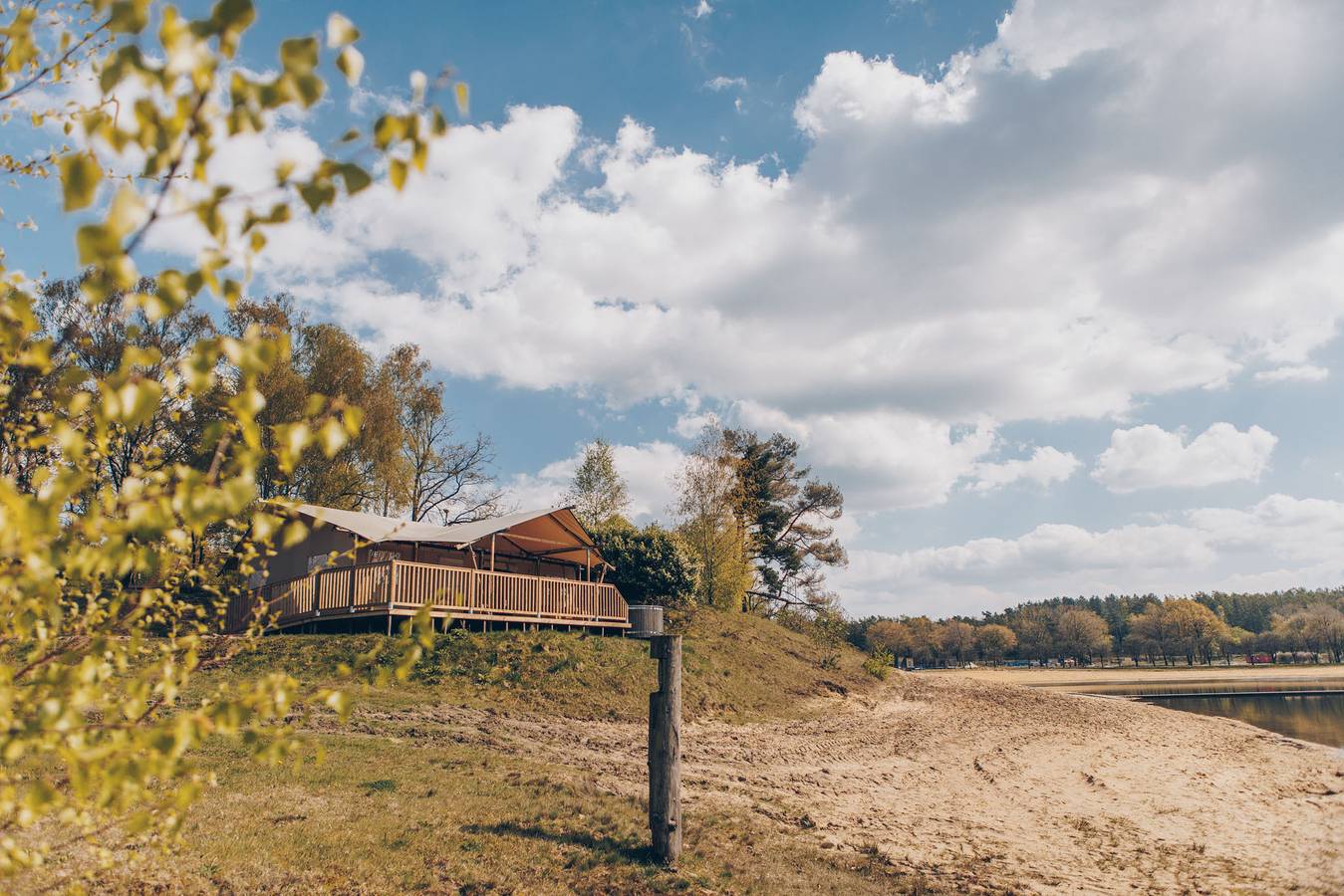 Wb Resort Gmbh — Glamfield Lodge Premium mit Hot Tub | 6 Pers. in Wilsum, Landkreis Grafschaft Bentheim