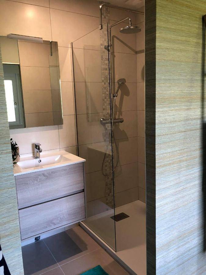 Location de vacances pour 2 personnes, avec terrasse ainsi que jardin et vue à Verlinghem - 3