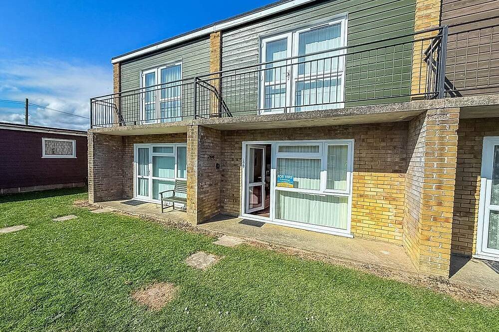 Chalet for 4 People in Hemsby, Newport (Norfolk)