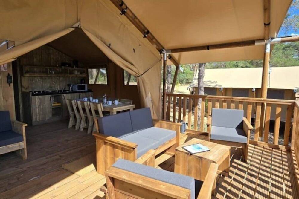 Camping 3 étoiles - Piscine - ccbfcga in Saint-Laurent-du-Verdon, Verdon Regional Natural Park