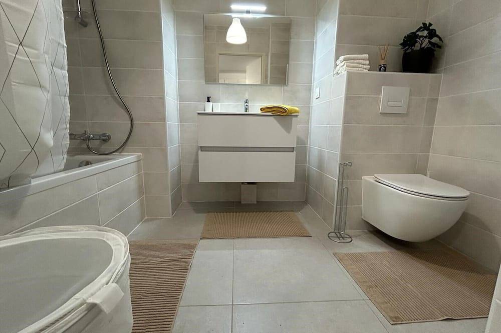 Entire apartment, Fabron Hills in Nice (France), Nice region