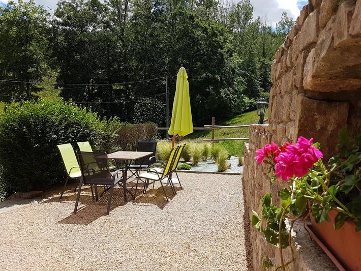 Gîte pour 6 personnes, avec terrasse à Montrottier - 2