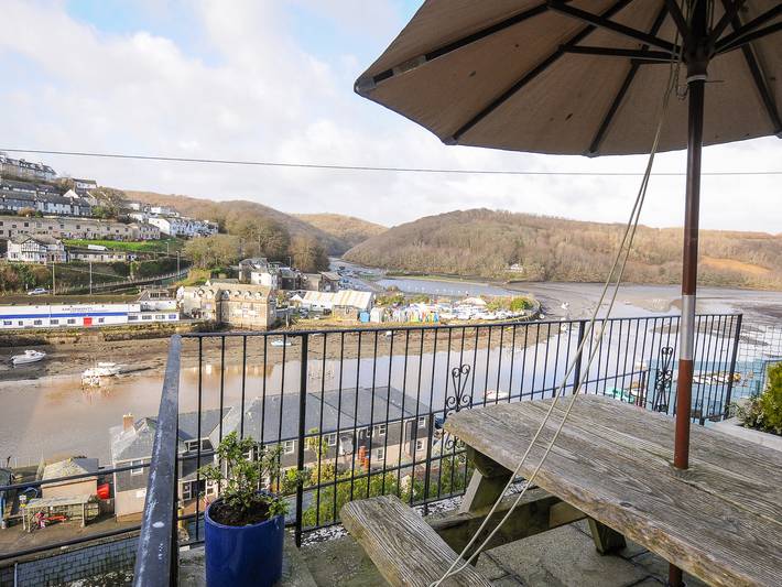 Holiday home for 6 people, with Balcony in Looe