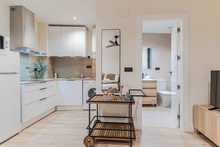 Apartamento entero, Suite Elvira Estudio moderno en el centro Granada in Centro-Sagrario, Granada