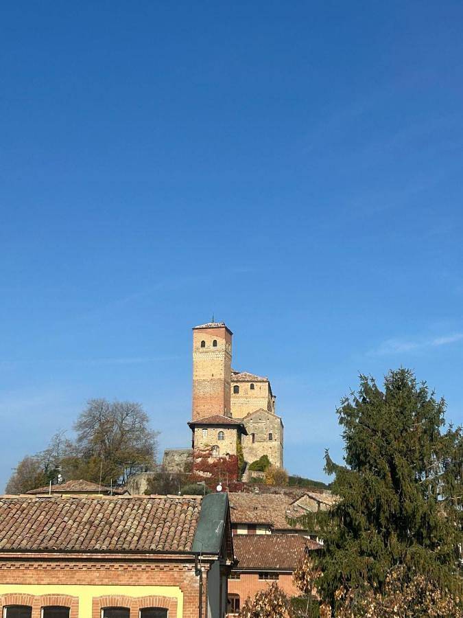 Gîte pour 4 personnes, avec balcon et vue à Serralunga d'Alba