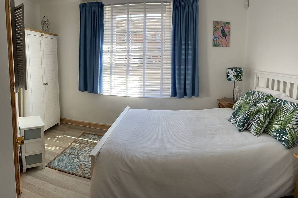 Ganze Wohnung, Bournemouth In Der Nähe Von Strand Und Stadtzentrum. Parkplatz in Boscombe, Bournemouth