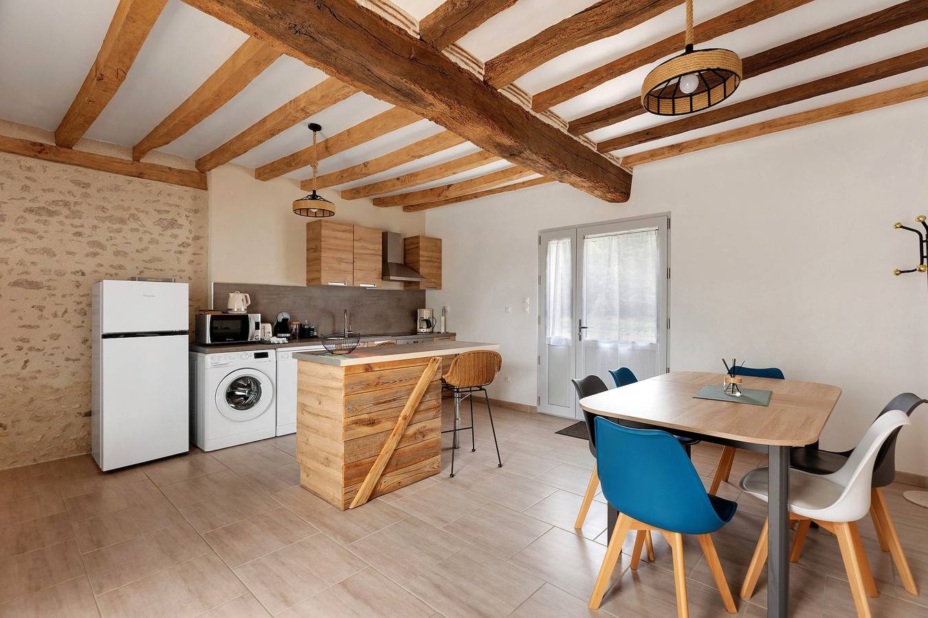 Maison de vacances cosy près de Beauval avec terrasse privée, jardin commun et Wi-Fi in Selles-sur-Cher, Région de Romorantin-Lanthenay