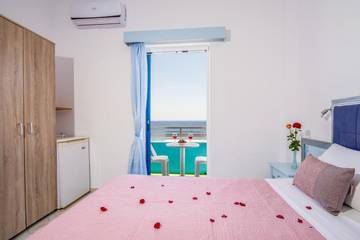 Maison d’hôte pour 2 personnes, avec vue et terrasse dans Palaiochora