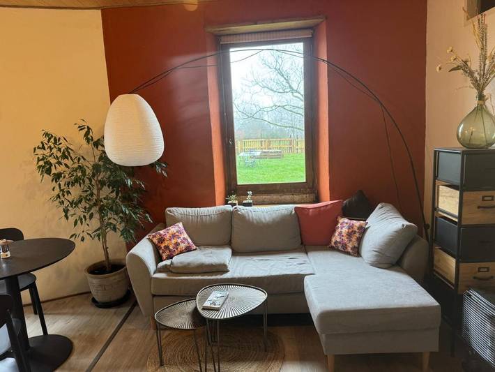 Gîte pour 2 personnes, avec vue et jardin à Mercuer - 2