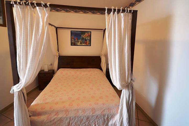 Amore Rentals - Villa Vanessa with Private Pool and Sea View in Vico Equense, Sorrento Coast