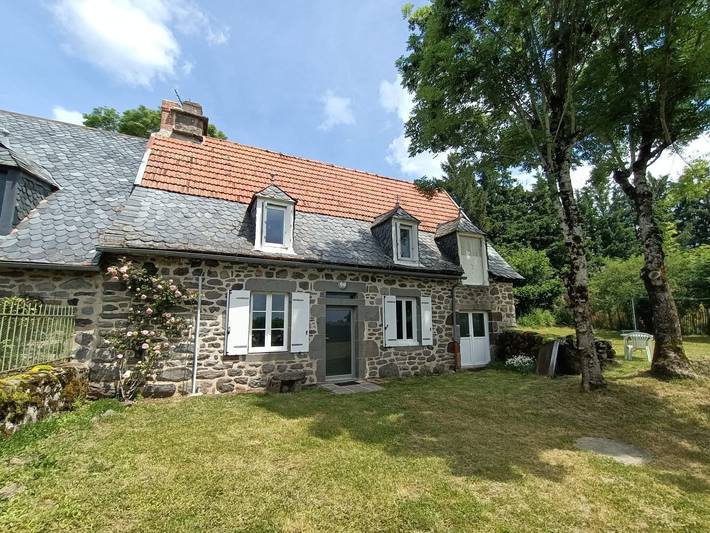 Gîte pour 4 personnes, avec terrasse et jardin