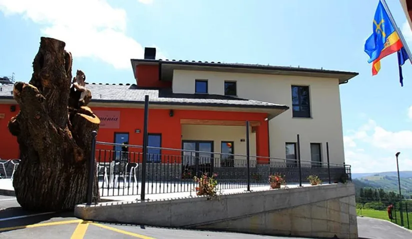 Hotel para 2 personas, con vistas además de jardín y terraza - 1