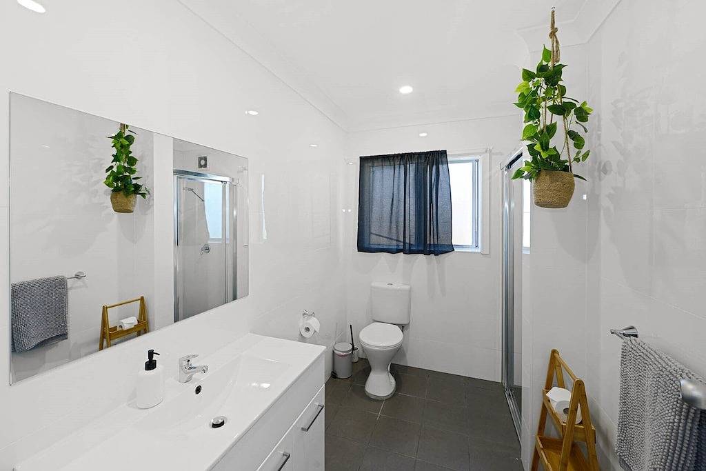 White House Terrigal Location pool spa beach in Terrigal, New South Wales