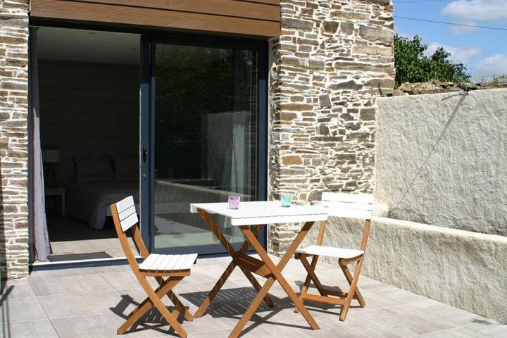 Chambre d’hôte pour 3 personnes, avec vue ainsi que jardin et terrasse