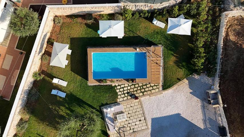 Chambre d’hôte pour 4 personnes, avec piscine ainsi que jacuzzi et jardin, adapté aux familles à Locorotondo - 4