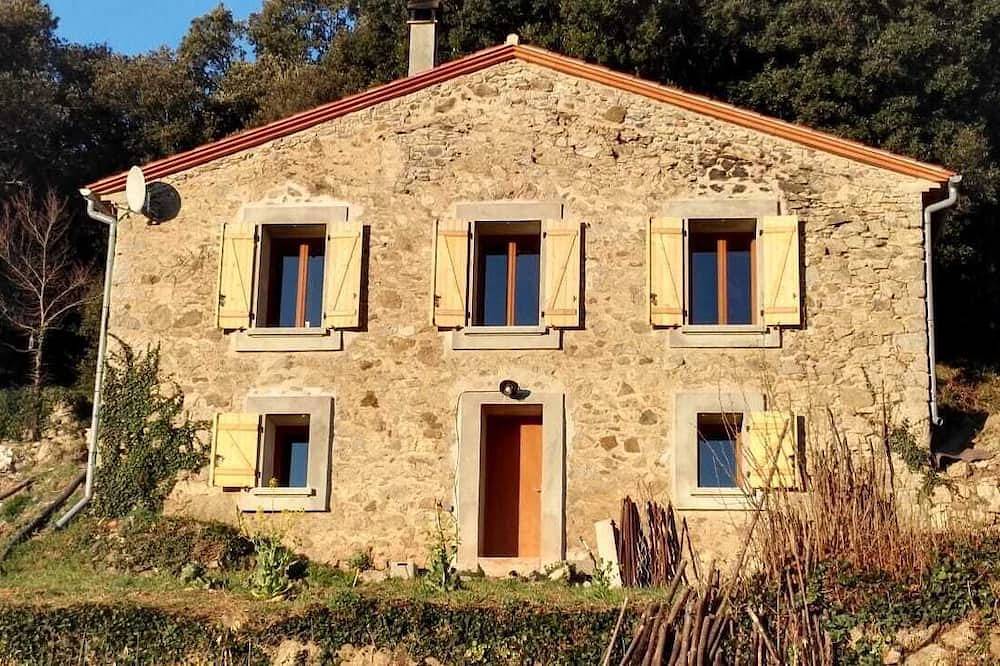 La petite maison de la Lloubere en pleine nature in Serralongue, Région de Céret