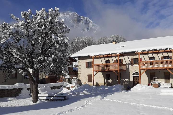Location de vacances pour 6 personnes, avec Terrasse et Jardin à Saint-Michel-de-Maurienne