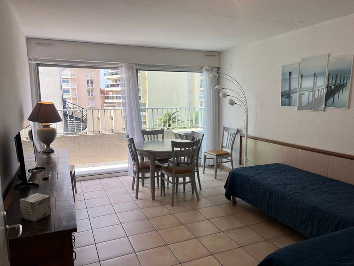 Gîte pour 4 personnes, avec balcon dans Plage Veillat Saint Raphael - 4