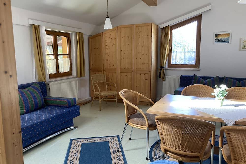 Ganze Wohnung, Helle und ruhige Nichtraucher – Ferienwohnung ( bis 6 P) St. Ulrich am Pillersee in Loferer und Leoganger Steinberge, Sankt Ulrich am Pillersee