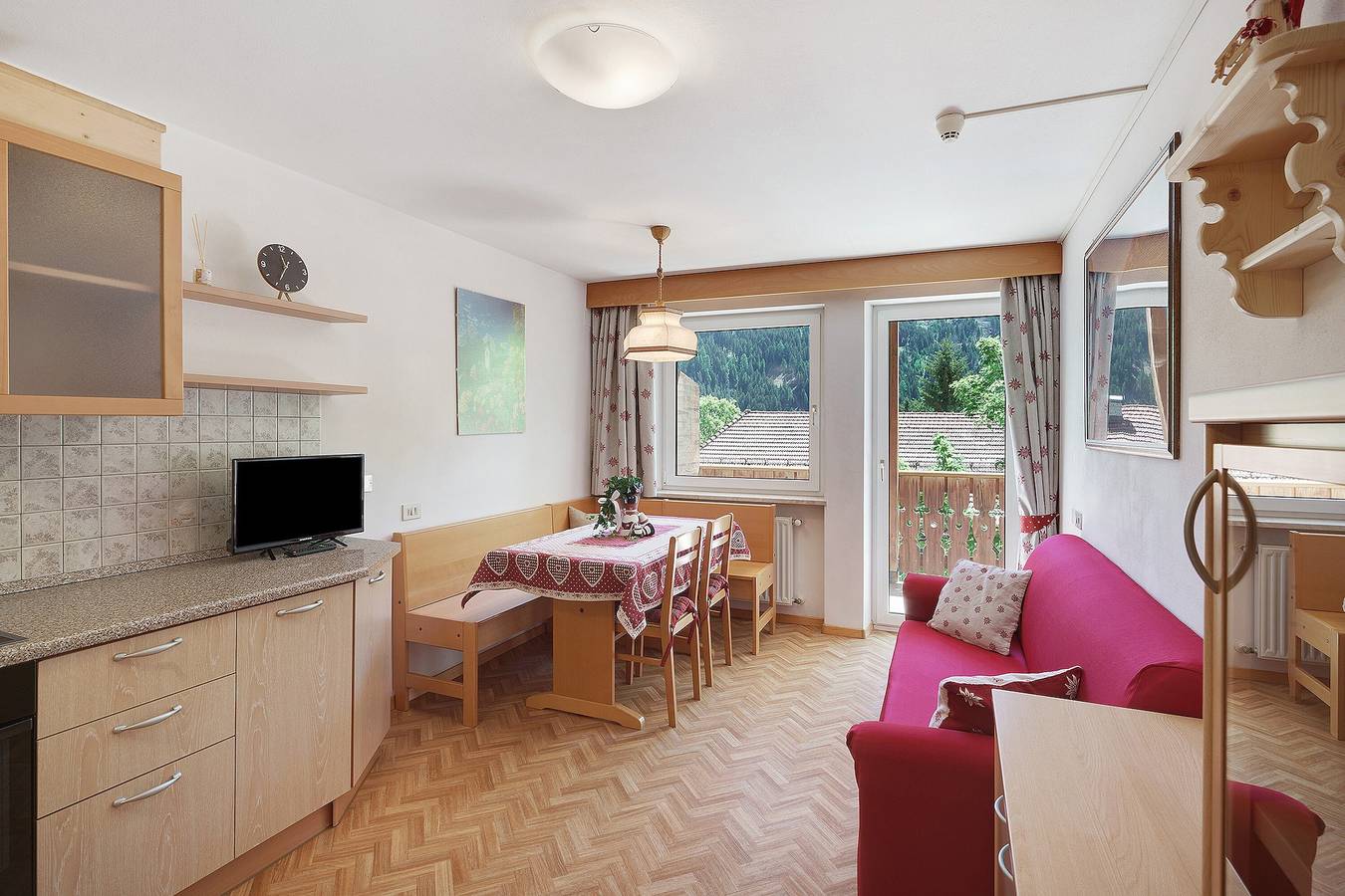 Appartamento intero, Appartamento 'Lella Primula' con Vista Montagna, Balcone e Wi-Fi in Vigo di Fassa, San Giovanni di Fassa
