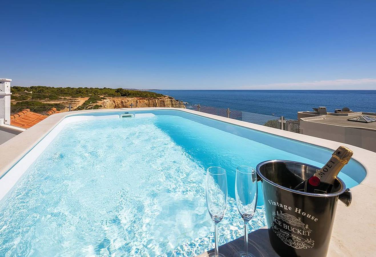 Villa für 4 Personen mit Balkon in Lagoa, Faro Distrikt