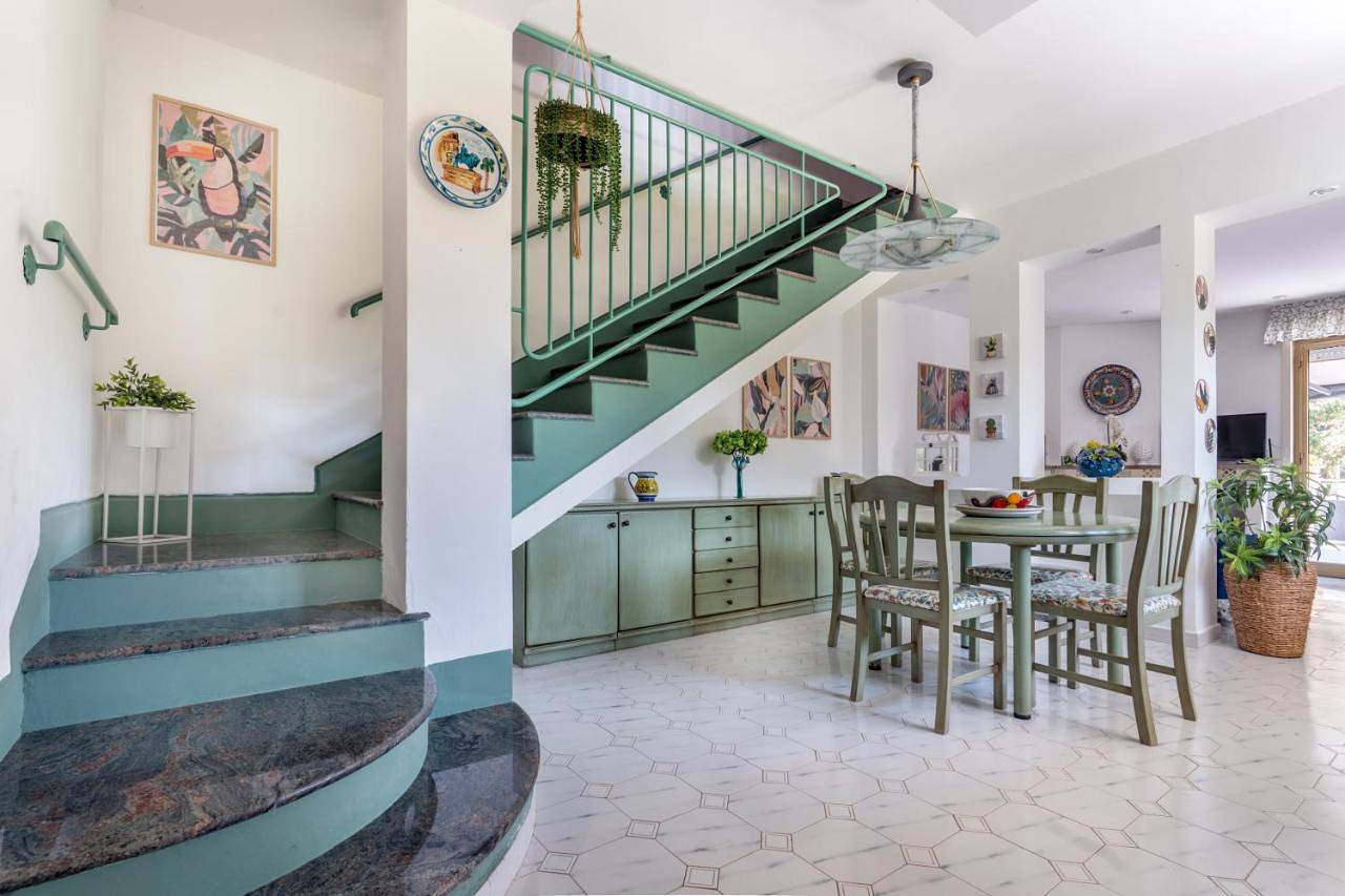 Villa Rosa Holidays - near Cefalù in Torre Colonna-Sperone, Altavilla Milicia