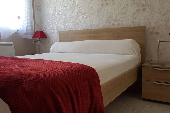 Location de vacances pour 6 personnes, avec terrasse et jardin à Gère-Bélesten - 2