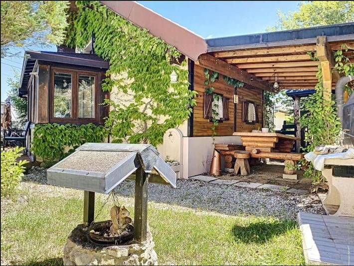 Gîte pour 5 personnes, avec Terrasse ainsi que Jardin et Vue à Métabief