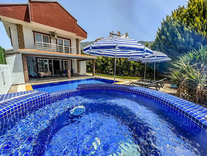 Villa für 6 Personen, mit Pool und Meerblick sowie Garten, kinderfreundlich - 1