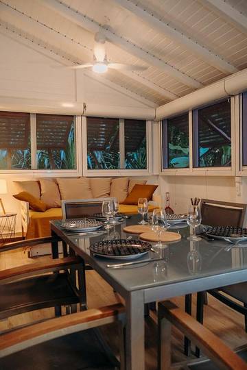 Gîte pour 4 personnes, avec jardin et piscine dans Plage de Malendure