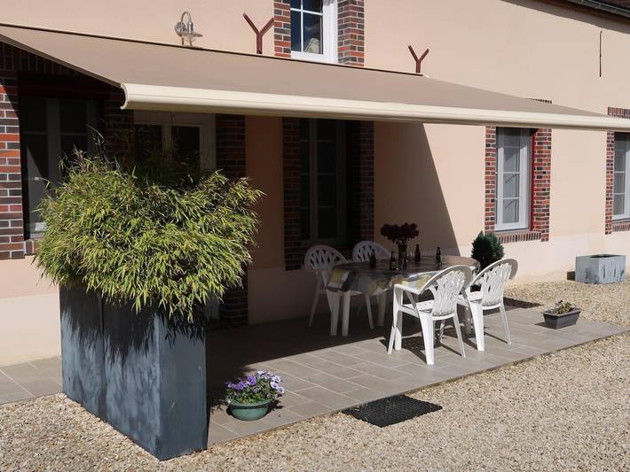 Charmantes renoviertes Haus mit Garten, Klimaanlage, Wi-Fi, Haustiere erlaubt in Chéu, Auxerre und Umgebung