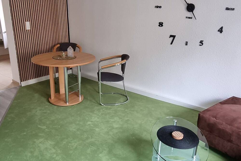 Ganze Wohnung, Ferienwohnung Simonplatz für bis zu 4 Personen. Haustierfreundlich! in Diemelstadt, Waldecker Land