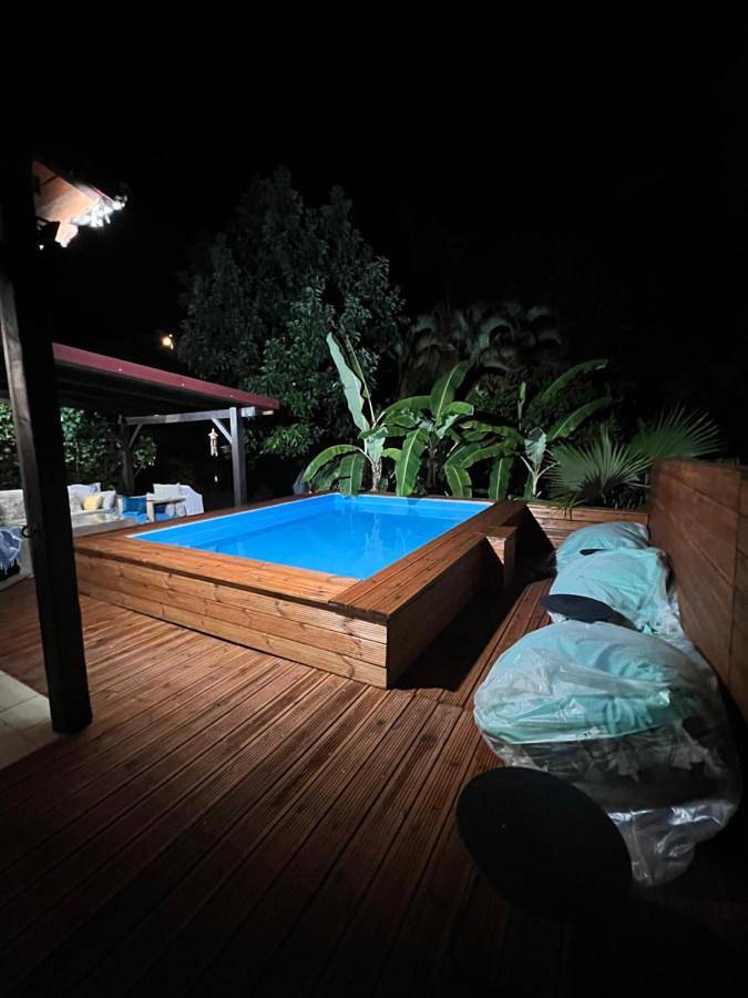 Maison d’hôte pour 3 personnes, avec jardin et terrasse ainsi que piscine et vue à Vieux-Fort
